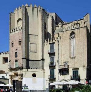 italia/napoli/basilica-di-san-domenica-maggiore