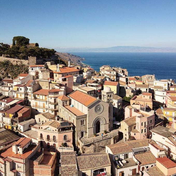 italia/taormina/castelmola