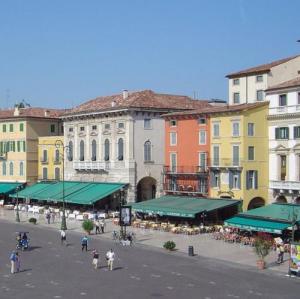 italia/verona/piazza-bra