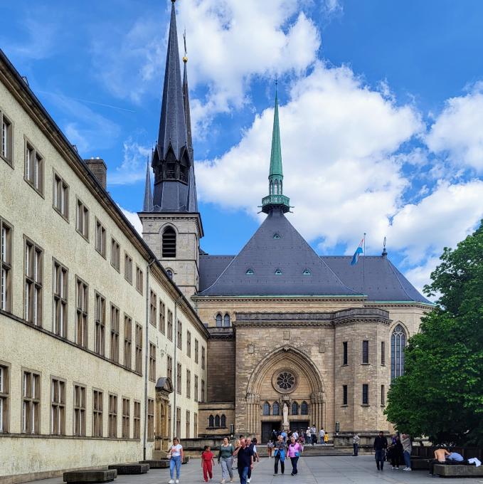 letzebuerg/letzebuerg-stad/cathedrale-notre-dame