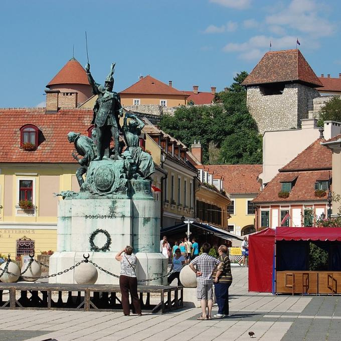 magyarorszag/eger/dobo-istvan-ter