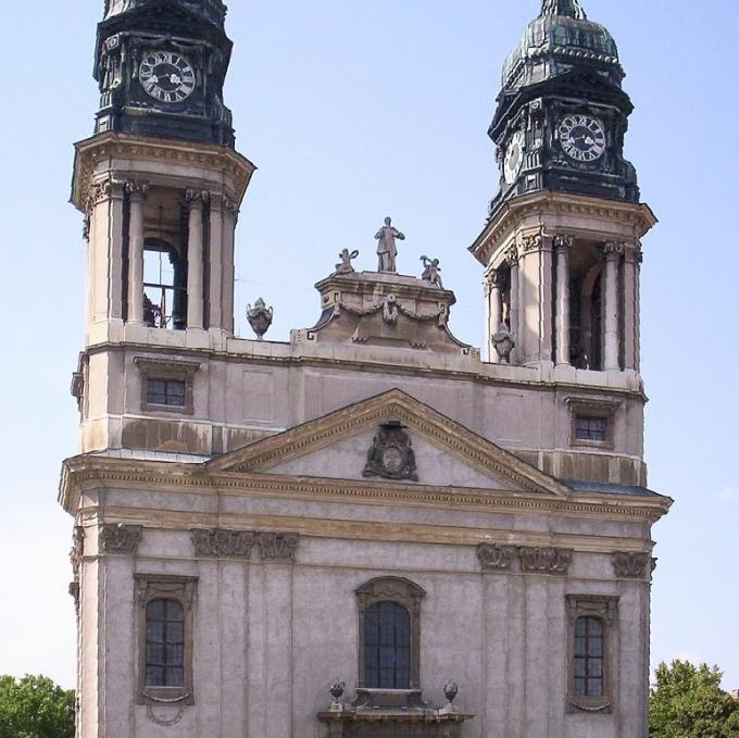 magyarorszag/papa