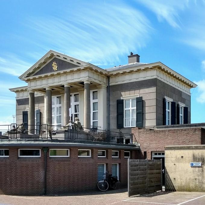 nederland/scheveningen/museum-beelden-aan-zee