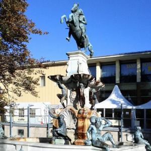 osterreich/innsbruck/leopoldsbrunnen