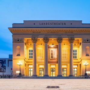 osterreich/innsbruck/tiroler-landestheater