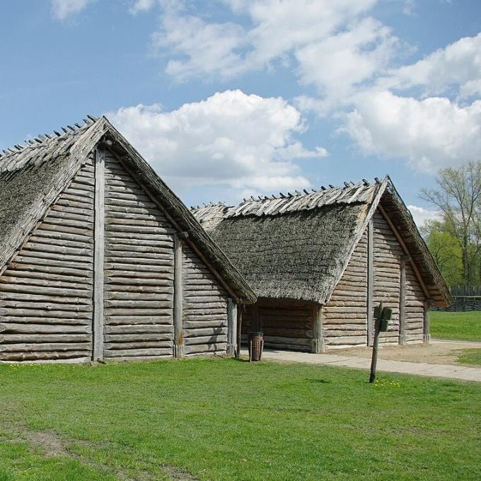 polska/biskupin