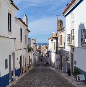 portugal/estremoz/rua-direita