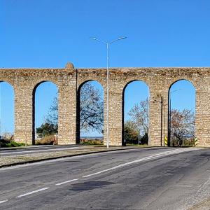 portugal/evora/aqueduto-da-agua-de-prata