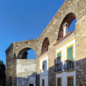 portugal/evora/aqueduto-da-agua-de-prata