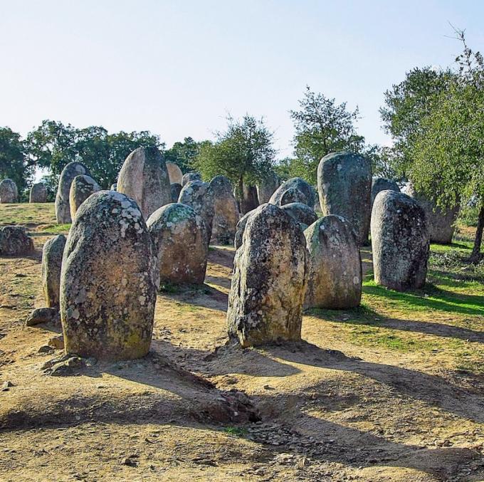 portugal/evora/cromeleque-dos-almendres