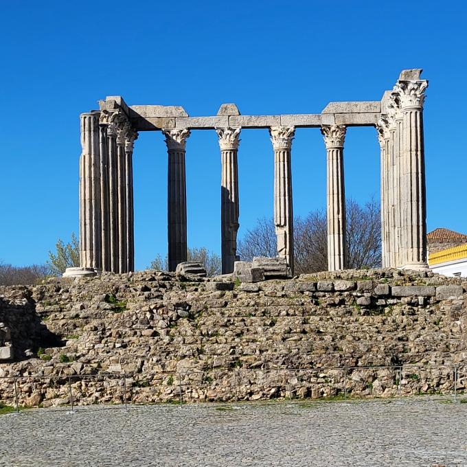 portugal/evora/templo-romano