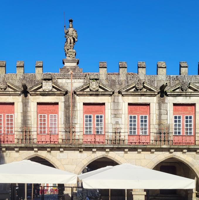 portugal/guimaraes/antigos-pacos-do-concelho