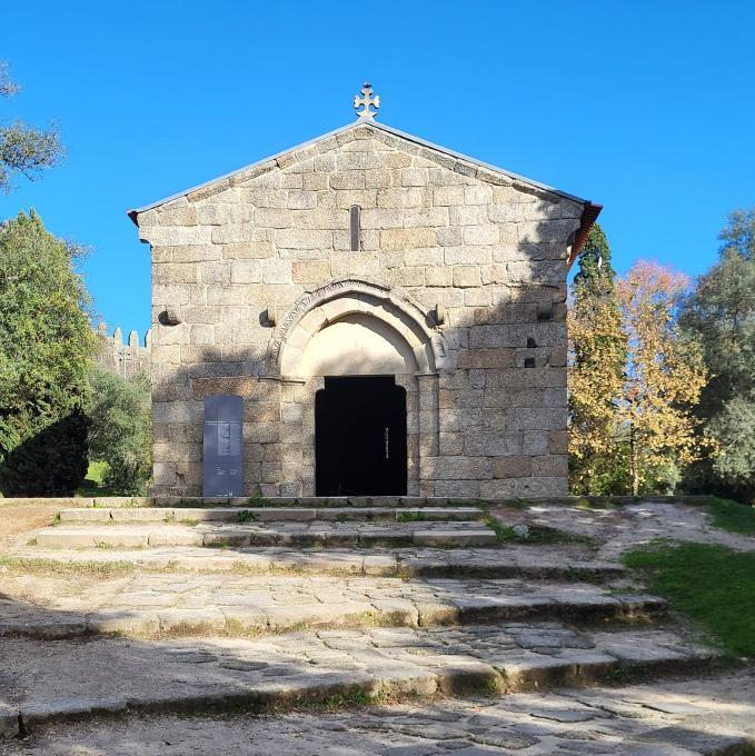 portugal/guimaraes/igreja-de-sao-miguel
