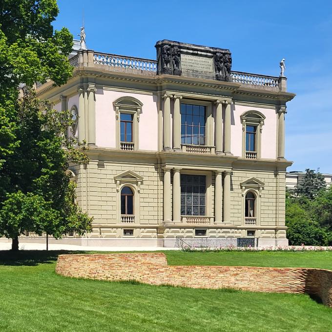 schweiz/geneve/musee-ariana
