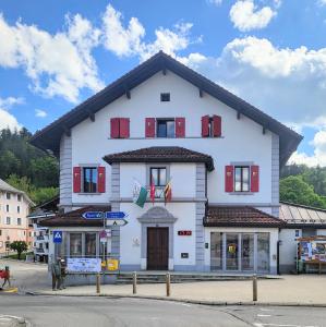 schweiz/saint-cergue/centre-du-village