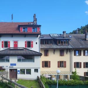 schweiz/saint-cergue/centre-du-village