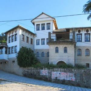 shqiperia/gjirokastra/muzeu-etnografic