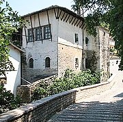 shqiperia/gjirokastra/muzeu-shtepia-kadarese