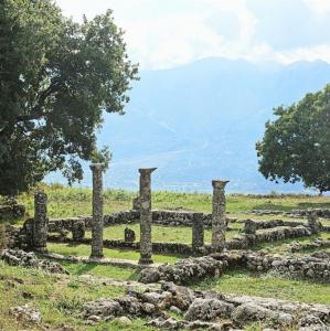 shqiperia/gjirokastra/parku-arkeologjik-antigone