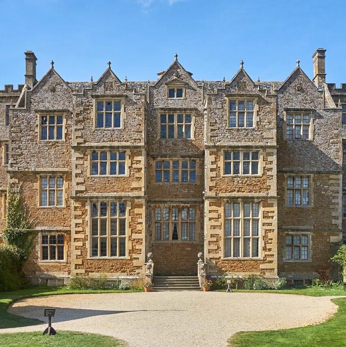 united-kingdom/chastleton-house