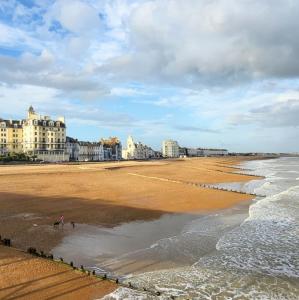 united-kingdom/eastbourne/grand-parade-beach