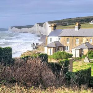 united-kingdom/eastbourne/seven-sisters-panorama-over