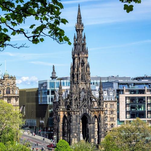 united-kingdom/edinburgh/scott-monument