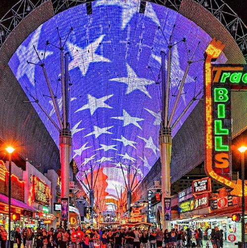 united-states/las-vegas/fremont-street-experience