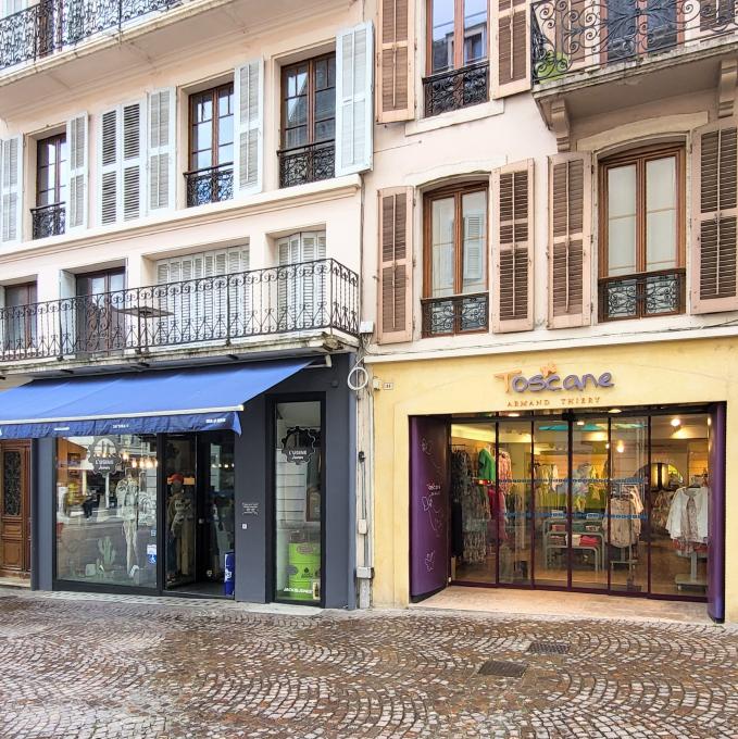 AixlesBains Rue de Genève. Présentation et avis des voyageurs.