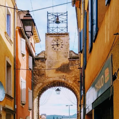 Porte de Saignon à Apt. 