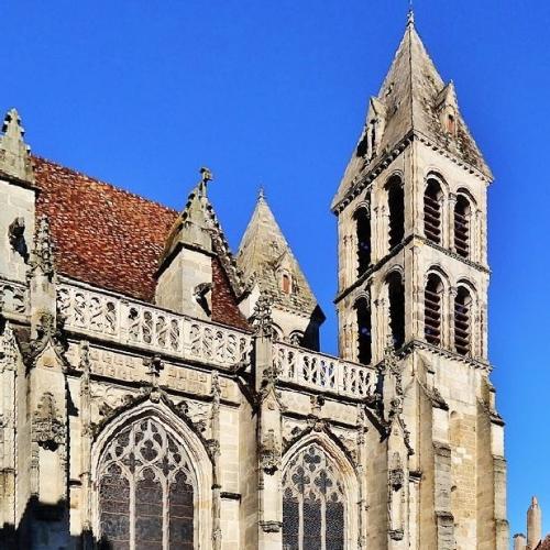 Cathédrale Saint-Lazare.