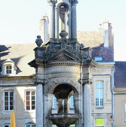 Fontaine Saint-Lazare