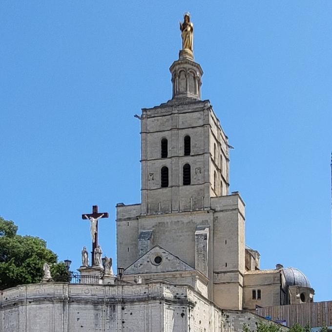 avignon-cathedrale-notre-dame-des-doms