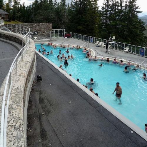 banff-national-park-upper-hot-springs