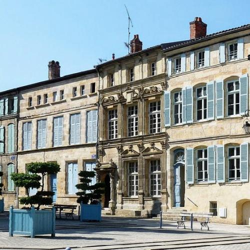 Place Saint-Pierre.