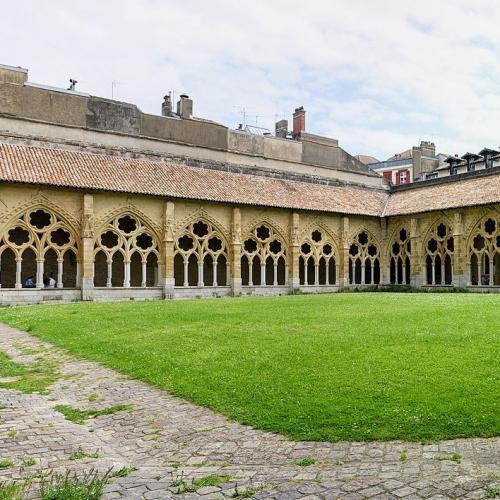 Cloître.