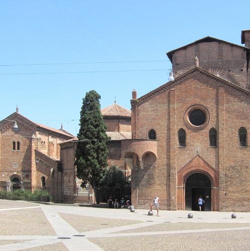 bologna-basilica-di-santo-stefano  