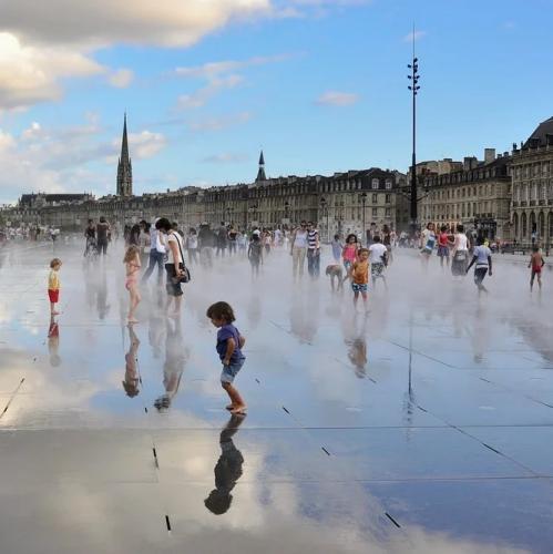 bordeaux-miroir-d-eau
