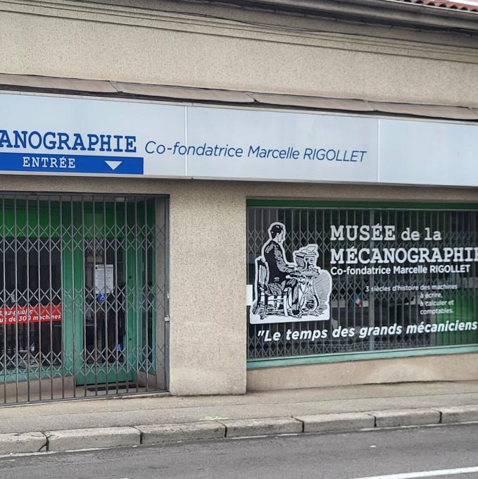 bourg-en-bresse-musee-de-la-mecanographie
