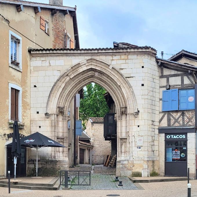 bourg-en-bresse-porte-des-jacobins