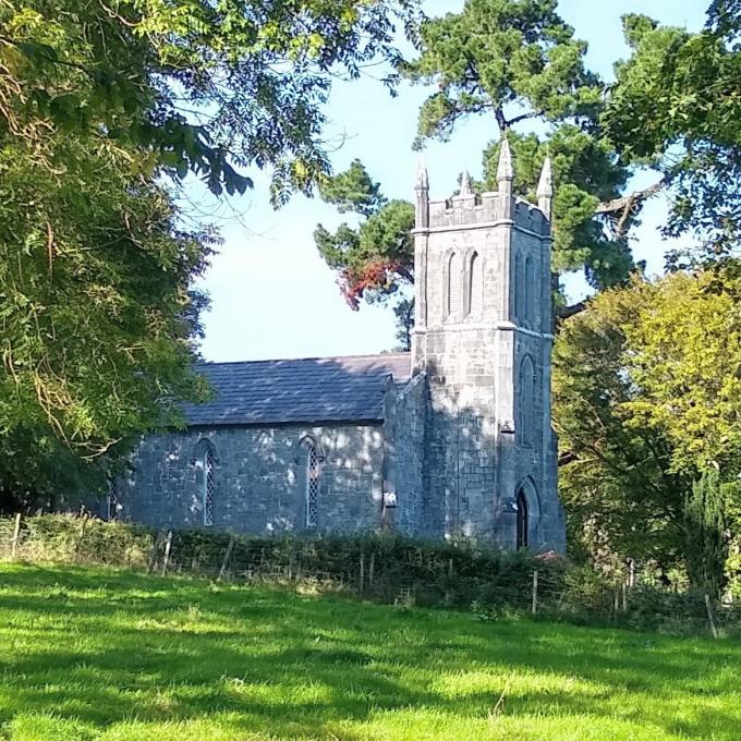 bunratty-castle-park-church