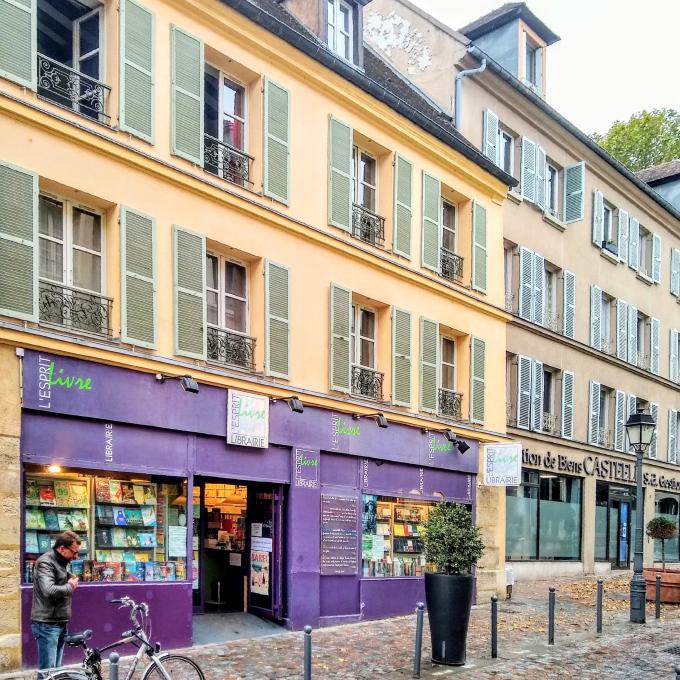 CharentonlePont Rue de Paris. Présentation et avis des voyageurs.