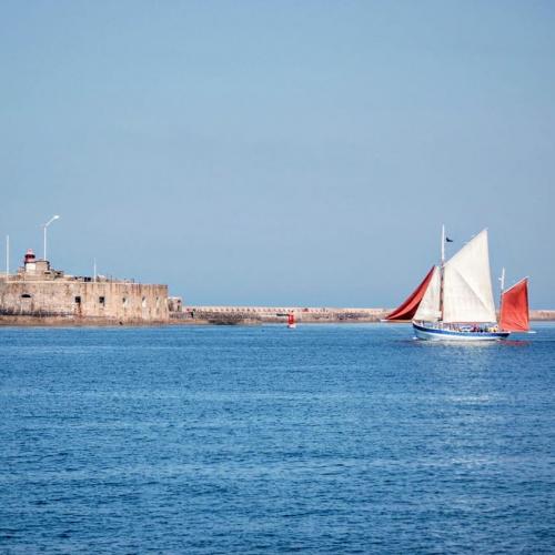 Panorama sur la rade de Cherbourg.