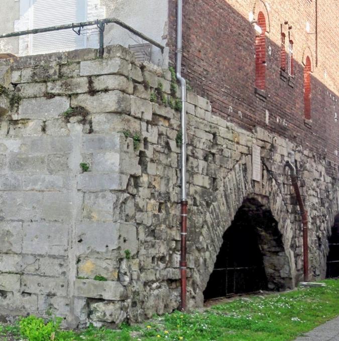 ONT SAINT-LOUIS. (5)