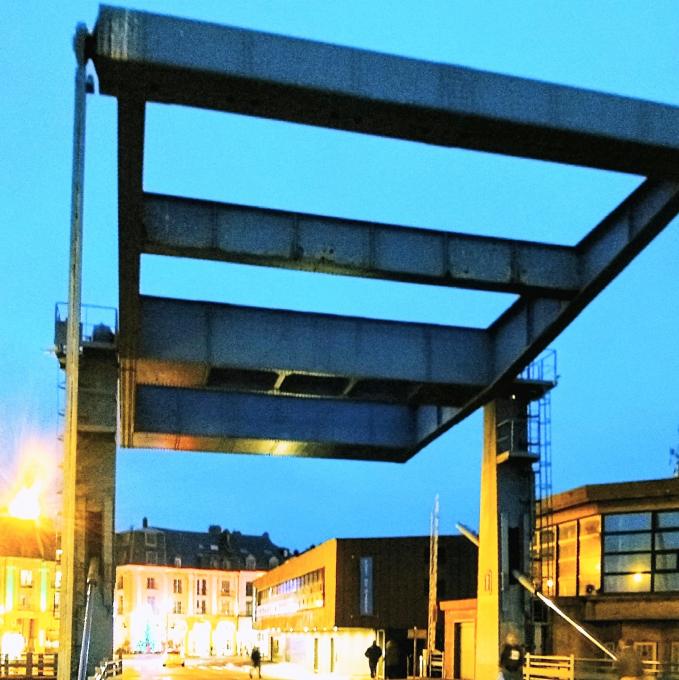 Pont levant.