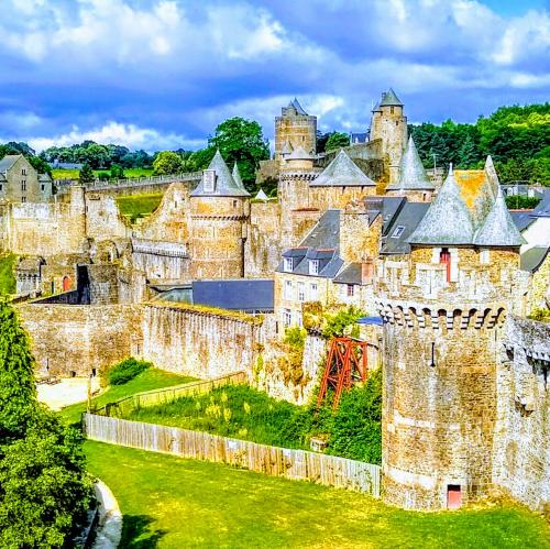 Château de Fougères.