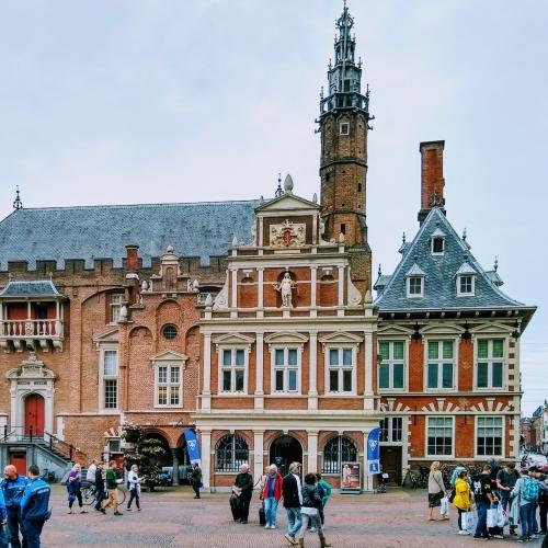 HÔTEL DE VILLE DE HAARLEM. Gothique et Renaissance. (2)
