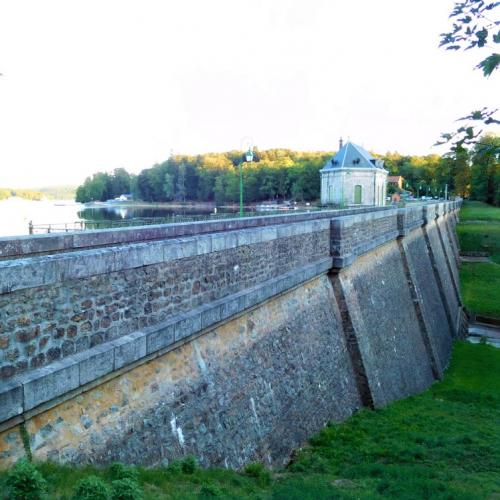 Barrage des Settons.