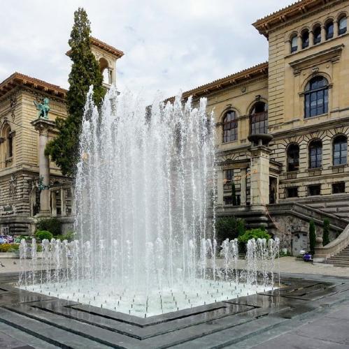 lausanne-place-de-la-riponne