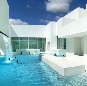 BAINS DES DOCKS. Inspirés des thermes romains.